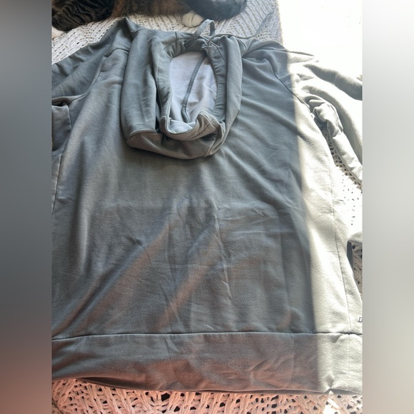 nike hoodie - Picture 2 of 2